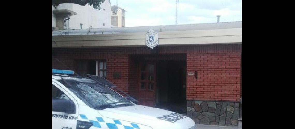Se le escapoacute un tiro e hirioacute en el brazo a su compantildeero