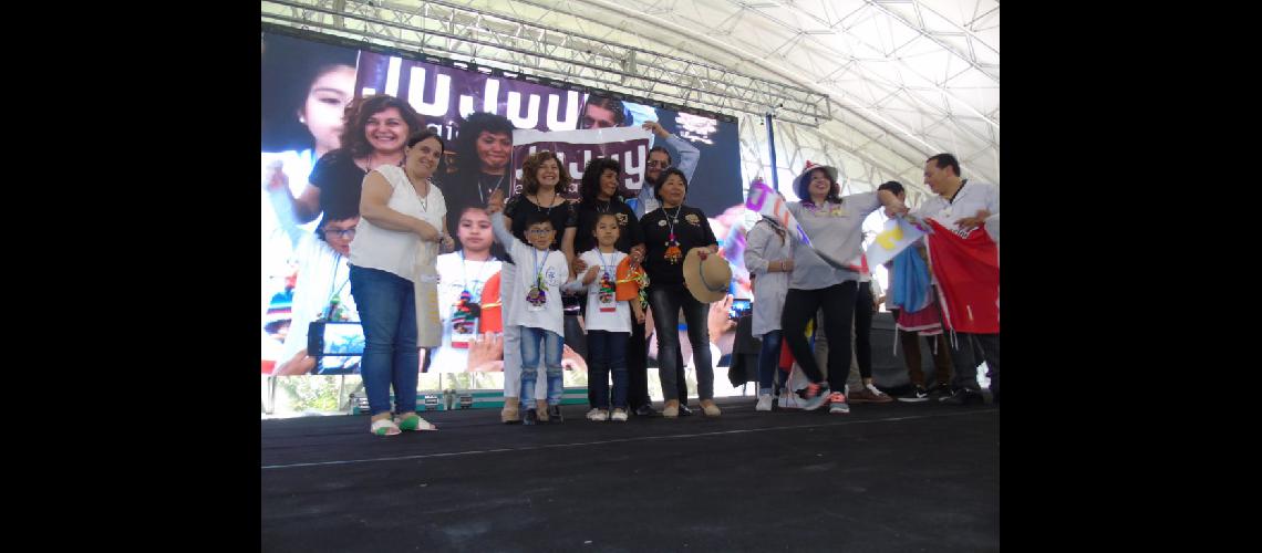 Emocioacuten y alegriacutea en la  Feria Nacional de Innovacioacuten Educativa