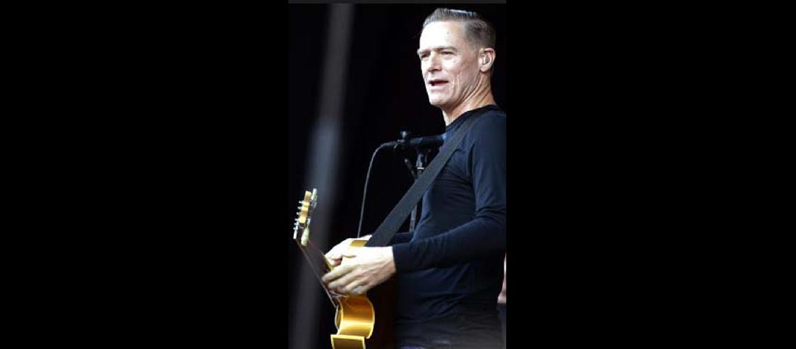 Bryan Adams trabaja  en una comedia  musical