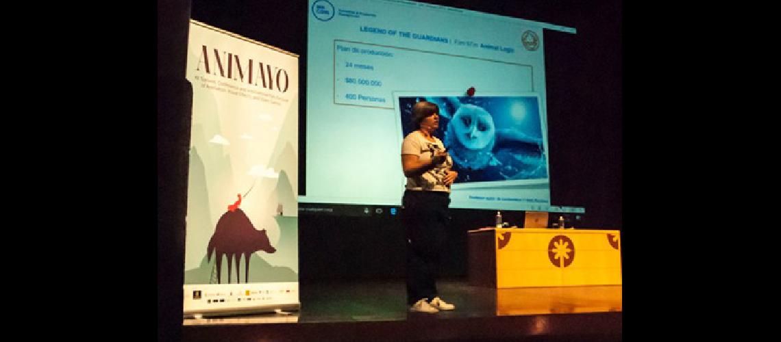 La productora Belli Ramiacuterez  revela el detraacutes de escena 
