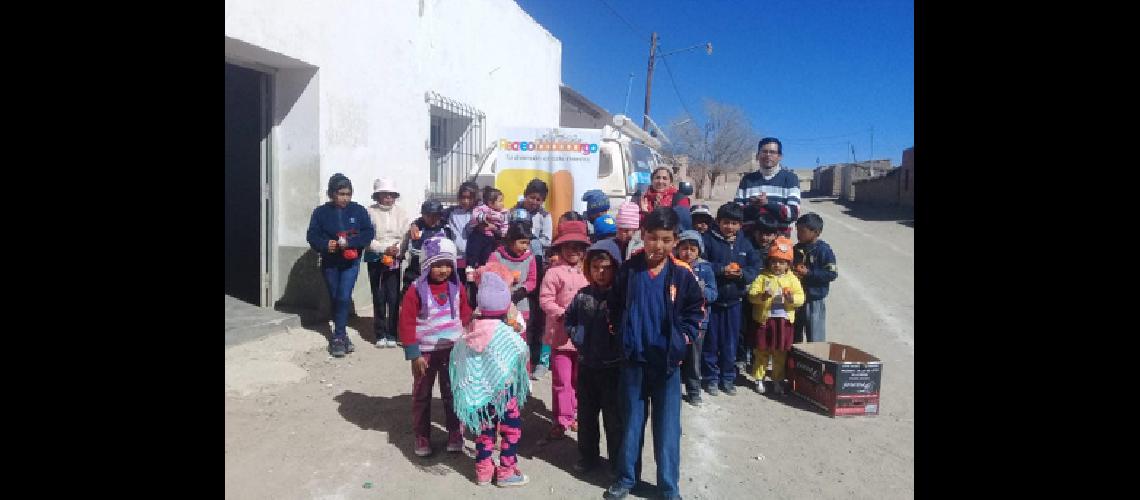 Intensa actividad del cine moacutevil  en todo el territorio provincial