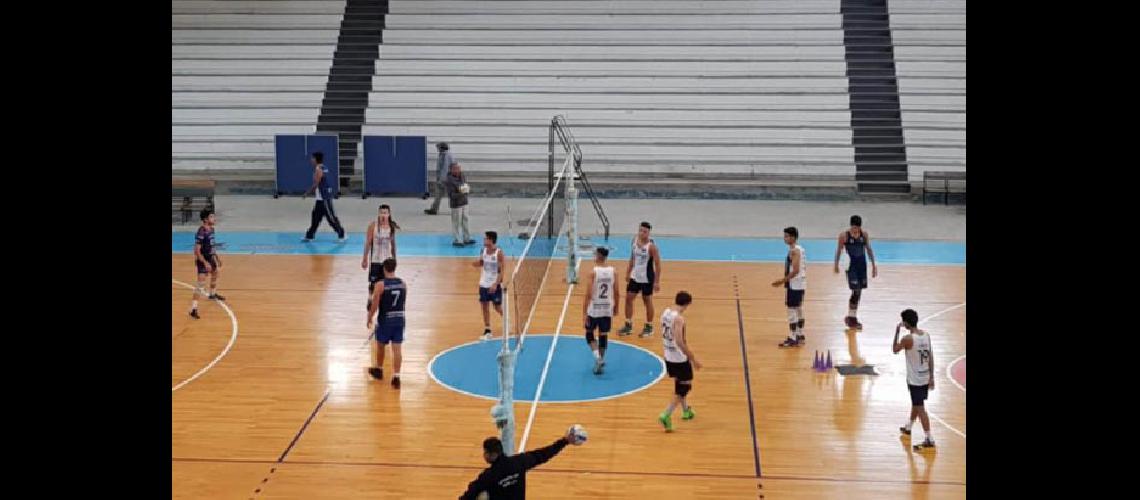 Siguen las obras en el estadio  Federacioacuten de Baacutesquetbol 