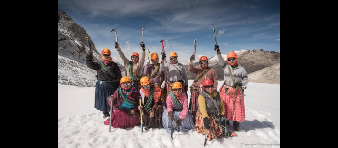 Las Cholitas escaladoras de Bolivia quieren hacer cima en el Aconcagua