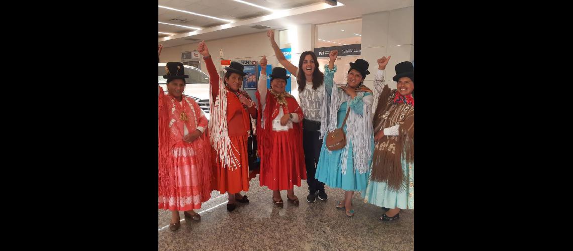 Las Cholitas escaladoras de Bolivia quieren hacer cima en el Aconcagua