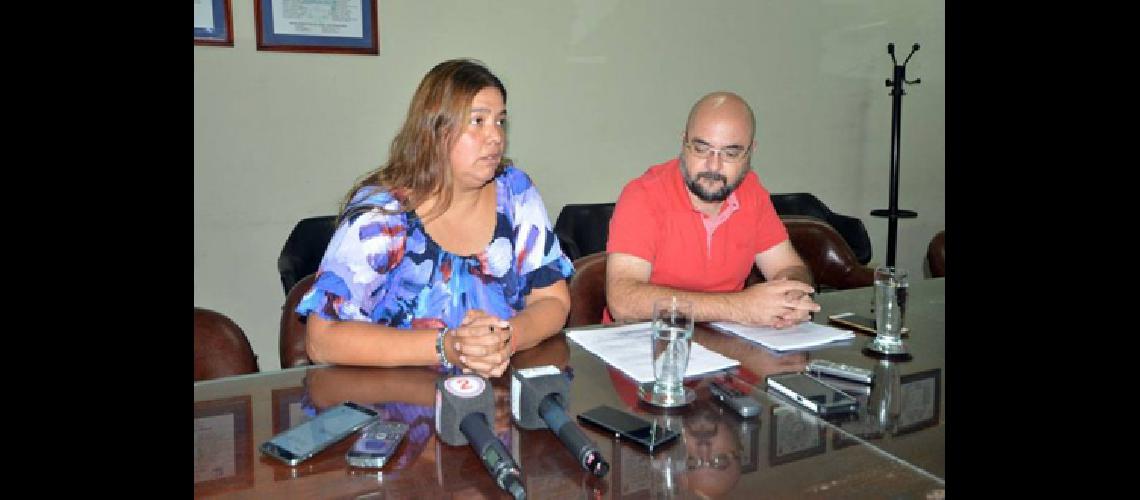 Extincioacuten de dominio entre el aval oficialista y el rechazo de la oposicioacuten