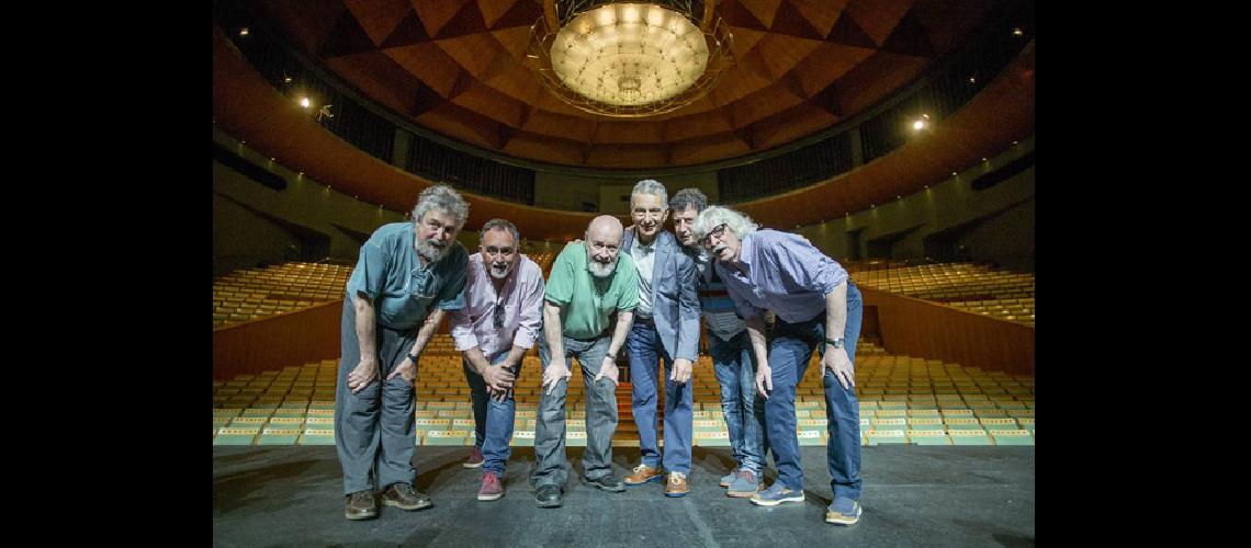 El VIII Congreso del Espantildeol una celebracioacuten  de la lengua entre Les Luthiers y Sabina 