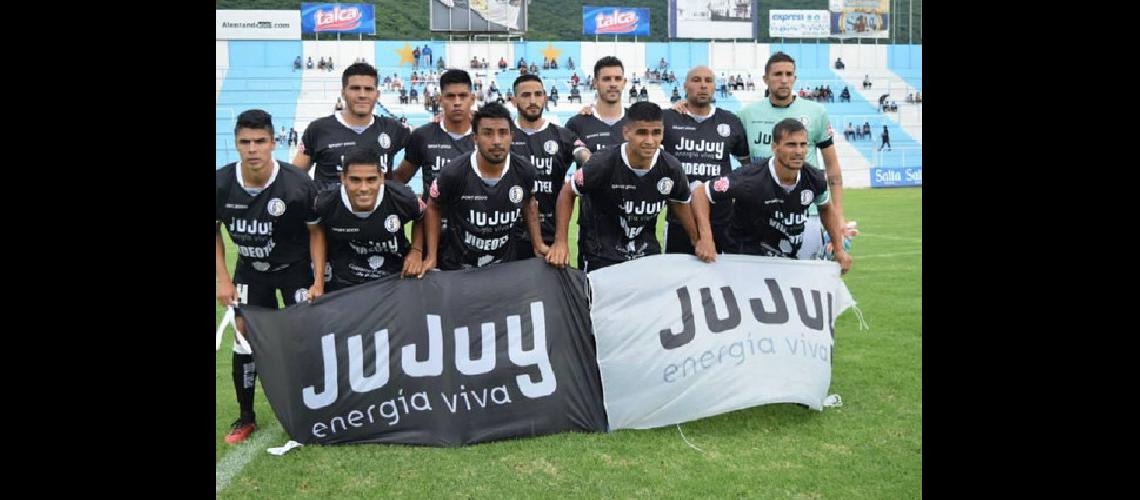 Zapla un partido de seis  puntos ante San Martiacuten F