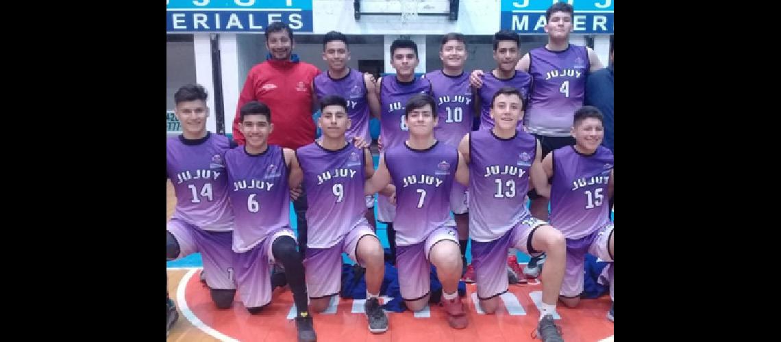 El seleccionado jujentildeo  continuacutea  preparaacutendose 