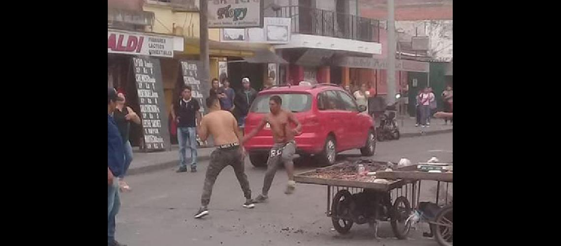 Una pelea en calle Zegada termina con un hombre acuchillado