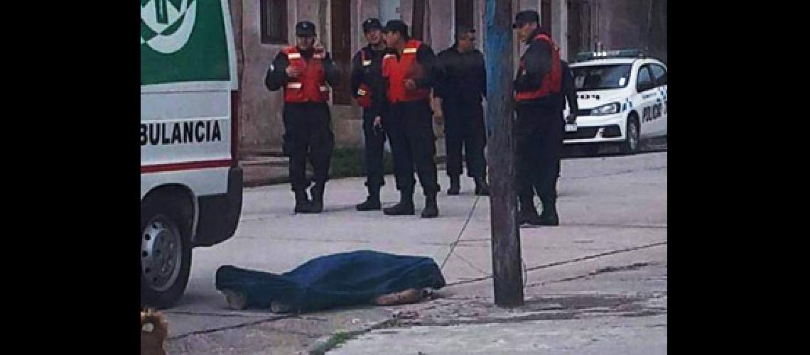 Tropezoacuten fatal para un hombre en M Moreno