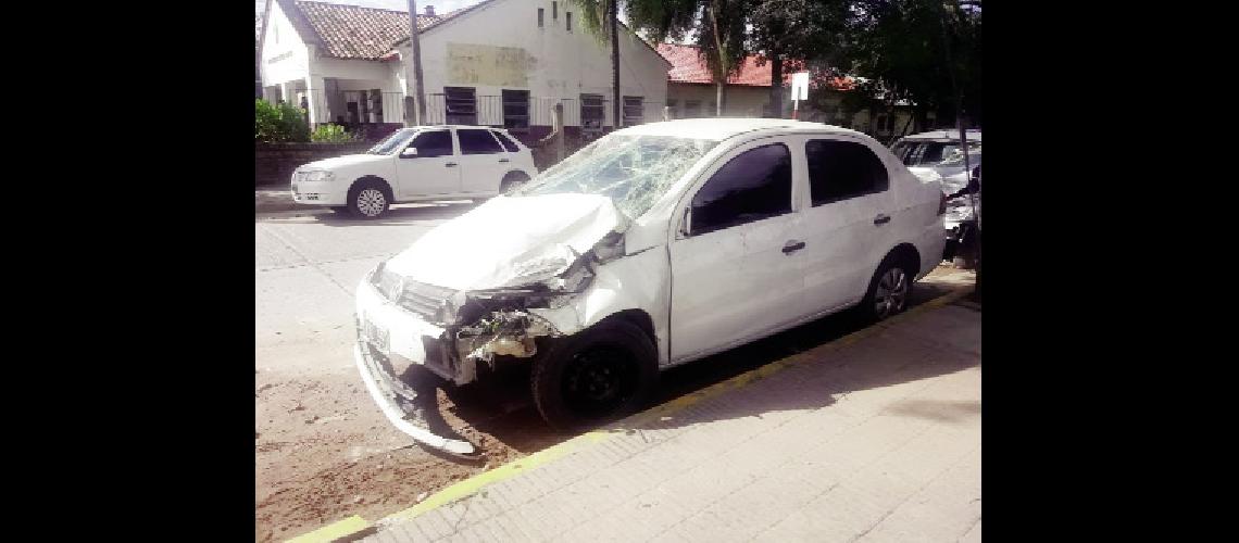 Murioacute tras chocar con un  vehiacuteculo