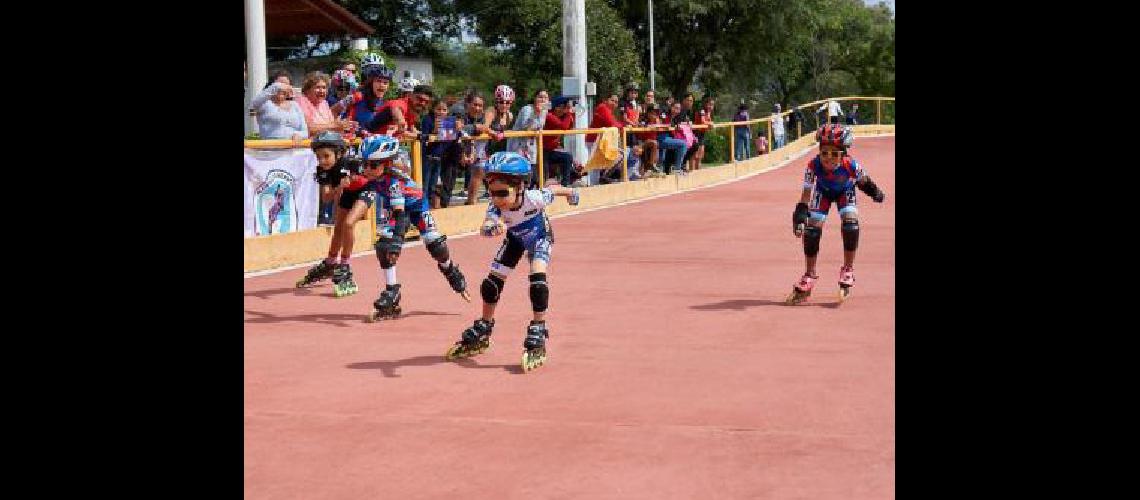 El Suri albergoacute la segunda fecha  del Anual de patiacuten carrera