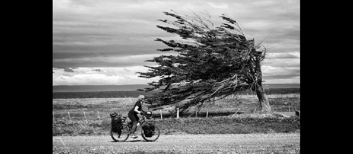 #147Libre y a pedal#148 recorre  Latinoameacuterica en bicicleta