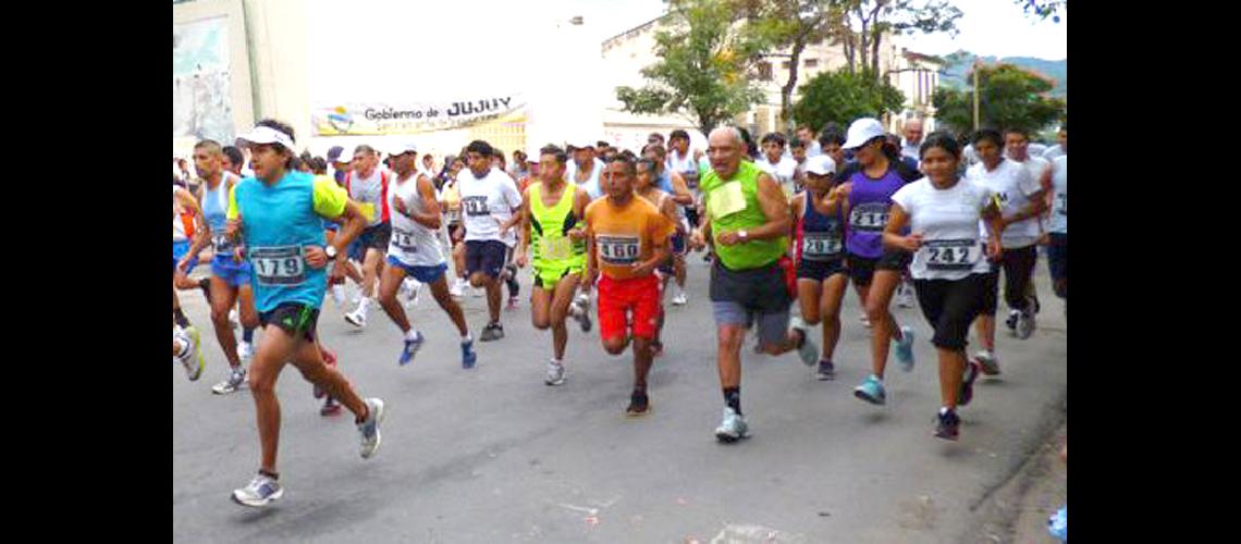 Maratoacuten de  Parque  Roca