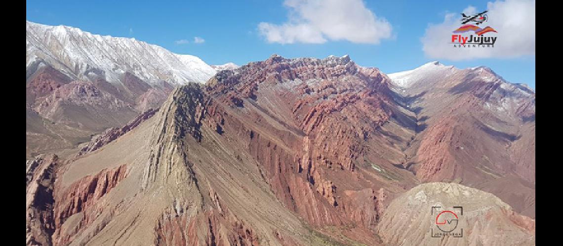 Registran bellas fotos aeacutereas de cerros nevados y del Hornocal 