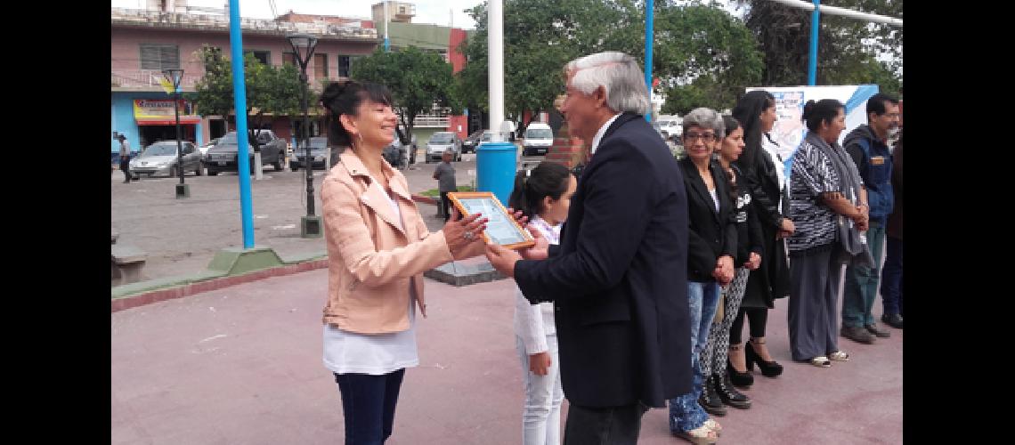 Con un acto en Plaza San Martiacuten  Perico celebroacute los 52 antildeos como ciudad 