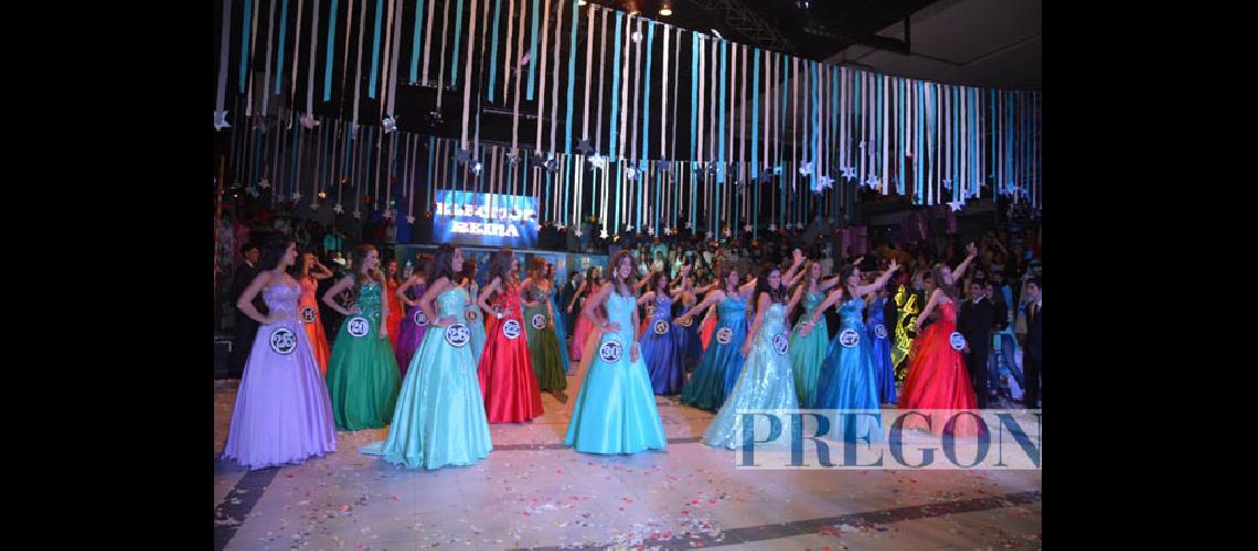 Rosario Montalvetti  es la nueva reina del colegio Santa Baacuterbara