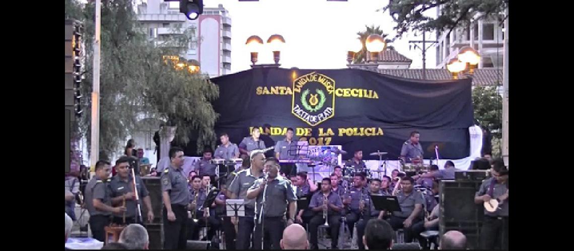 #147Muacutesica en la Glorieta#148 hoy en Plaza Belgrano 
