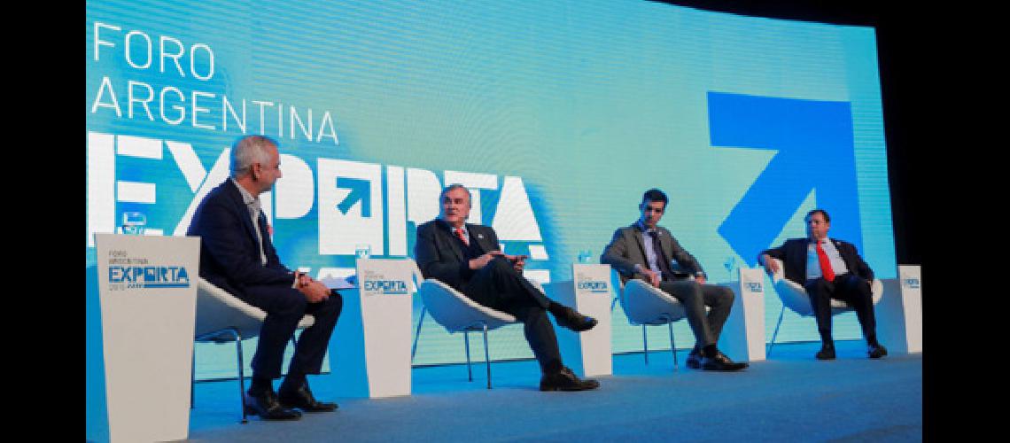 Morales en la apertura del Foro Argentina Exporta