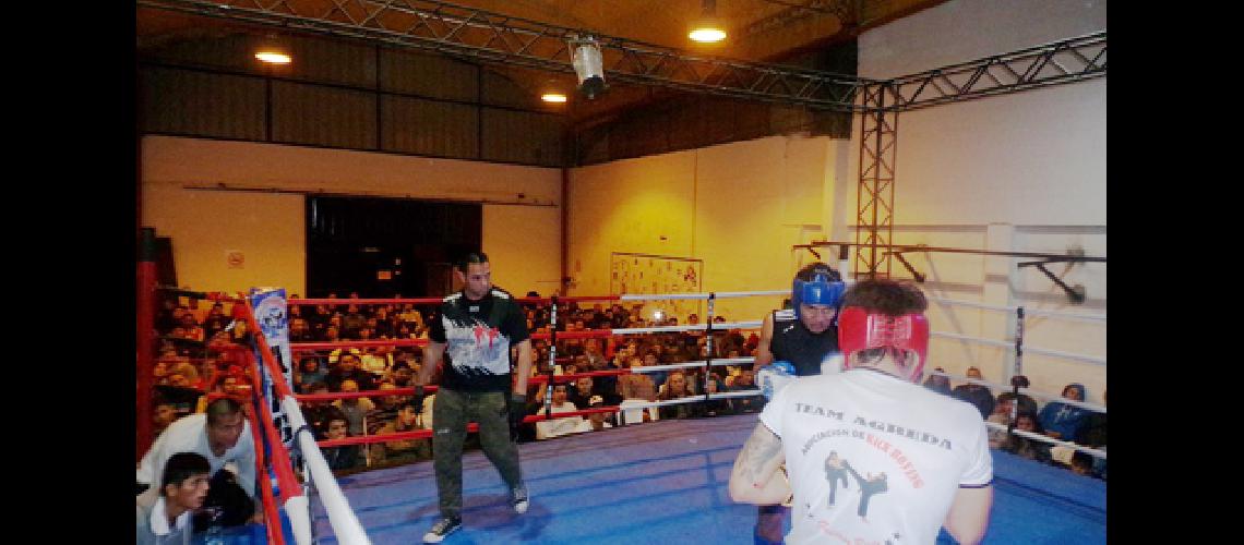 La AKB pondraacute en  juego el tiacutetulo NOA  Profesional en K1 