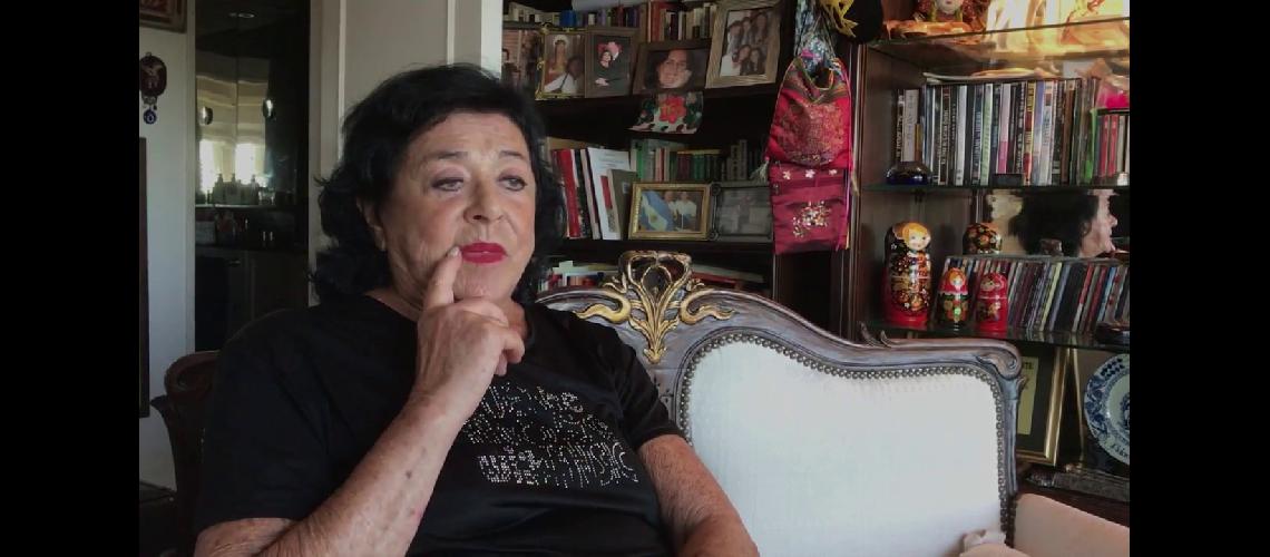 Marta Wolff presenta su nuevo libro #147Palabras Mayores#148