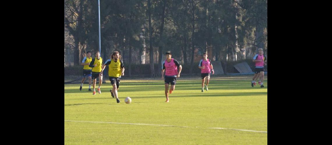 Gimnasia debutaraacute ante Riestra el domingo 18