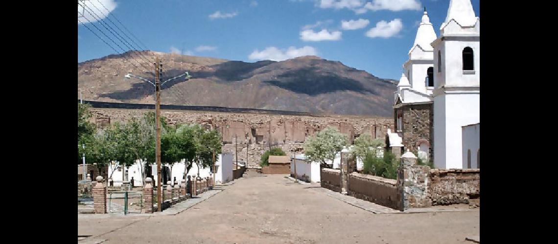Centenario de la fundacioacuten de la localidad  de Barrancas Departamento Cochinoca