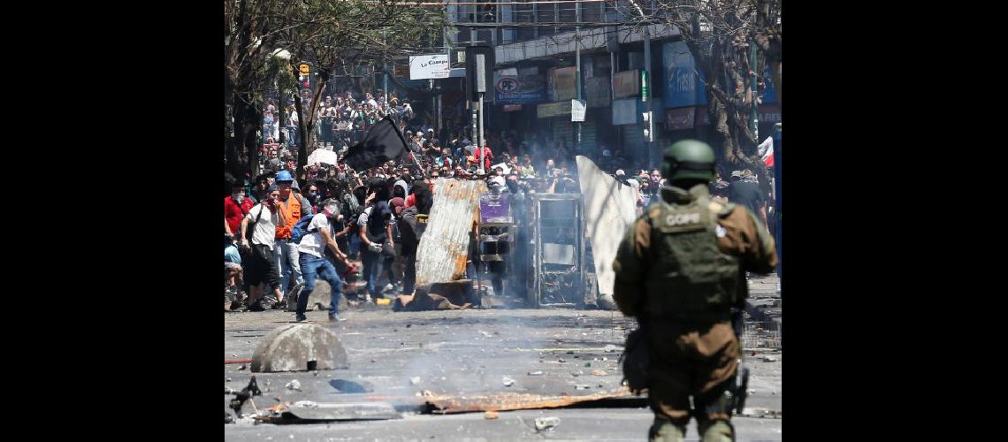 Los chilenos continuaron  con protestas en Santiago 