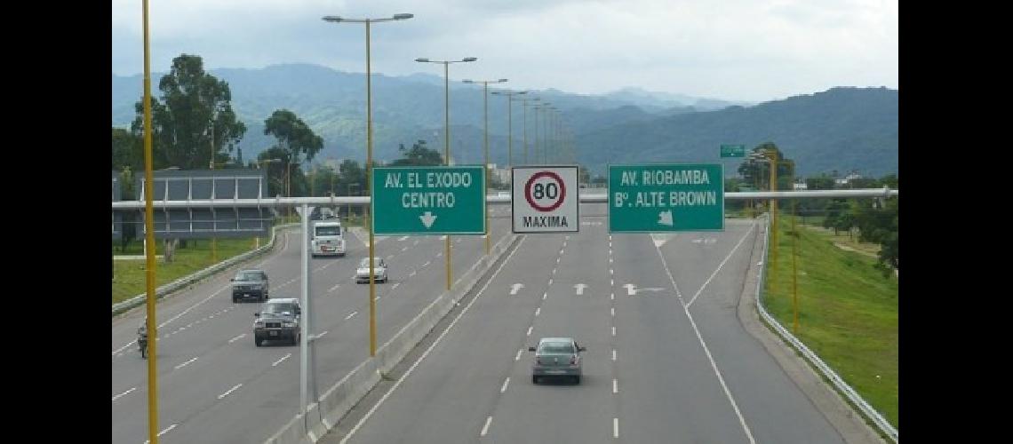 Tareas de mantenimiento en avenida Gral Savio