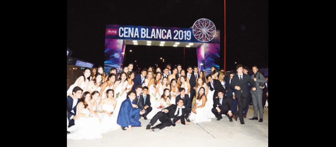 La #147Promo 2019#148 vistioacute de blanco la Ciudad Cultural
