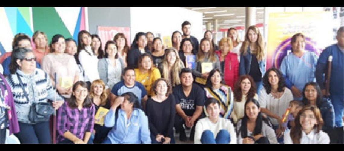 Presentaron en NIDO Gral Belgrano la #147Guiacutea de Recursos Comunitarios#148
