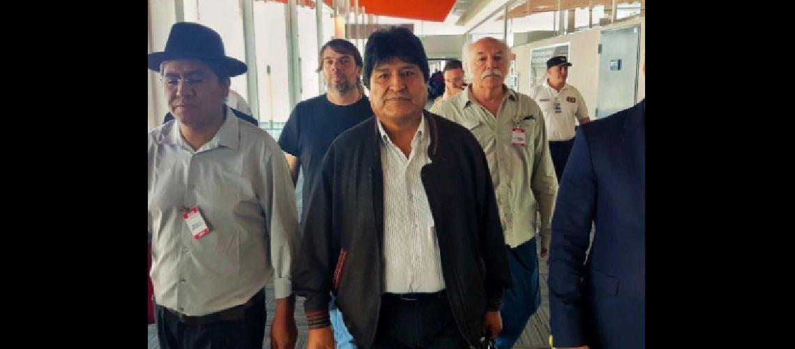 Evo Morales criticoacute a Aacutentildeez desde Argentina