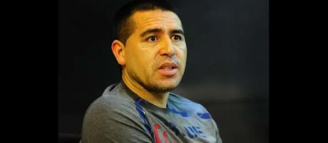 Juan Romaacuten Riquelme busca refuerzos pero la economiacutea se lo impide