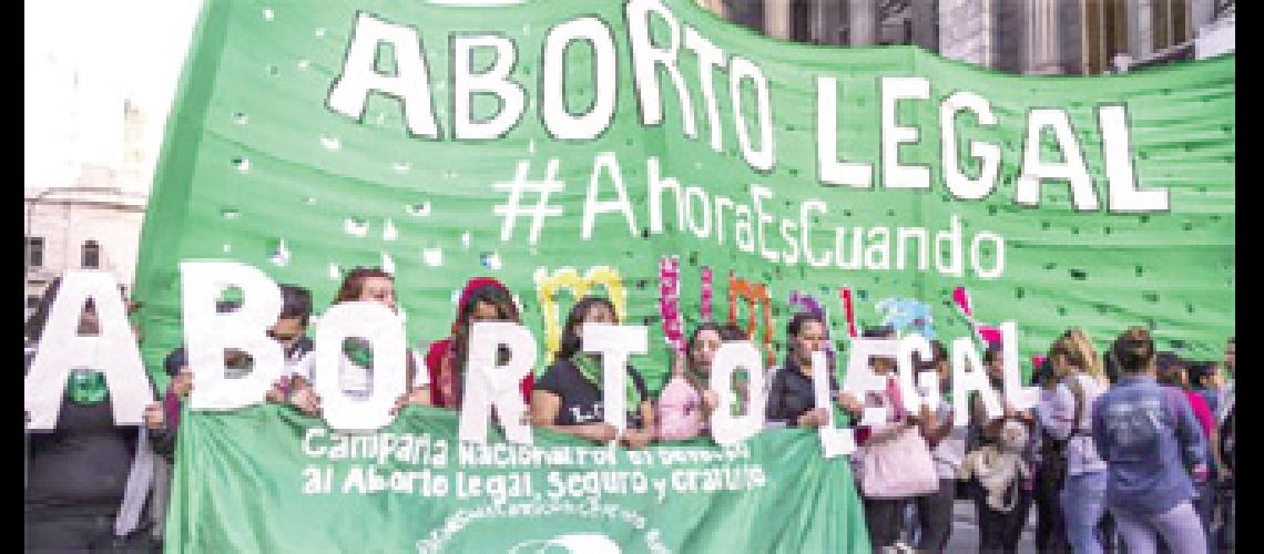 Fernaacutendez anticipoacute el enviacuteo del proyecto para legalizar el aborto