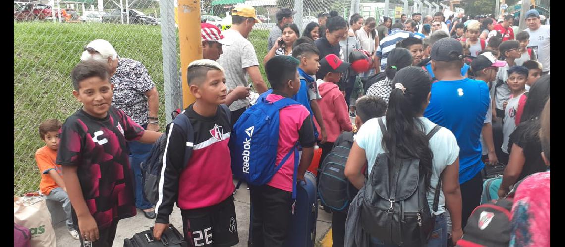 Chicos de Atlas compiten en Peruacute