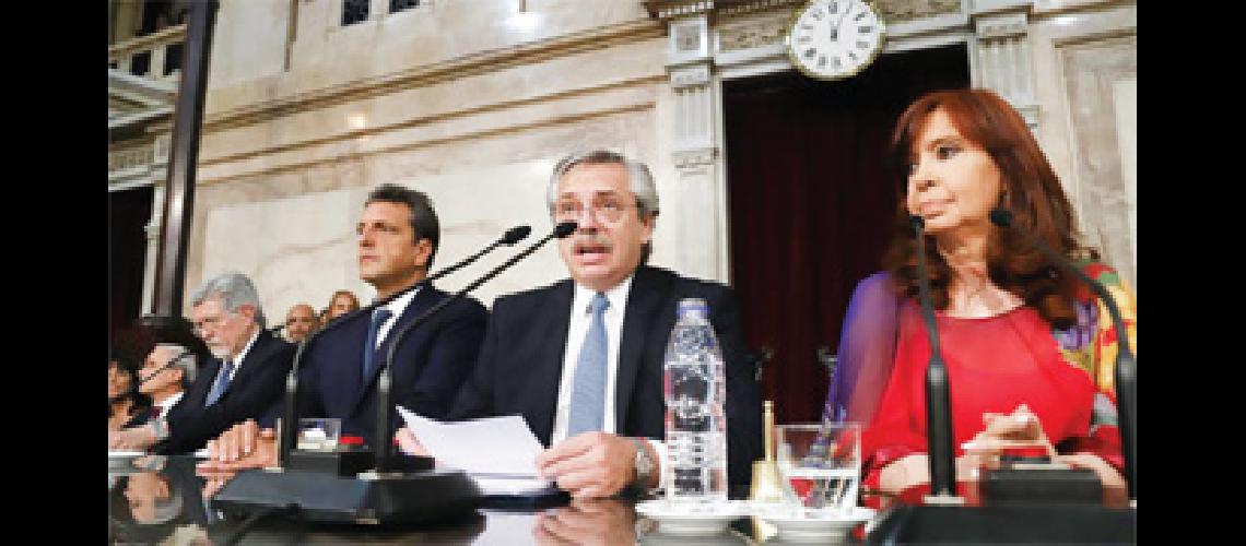 Discurso conciliador de Alberto Fernaacutendez