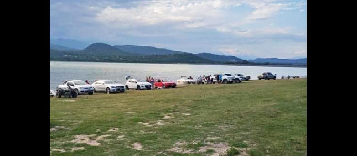 PROHIBICIOacuteN DE LA PESCA EN LA ORILLA EN LOS DIQUES
