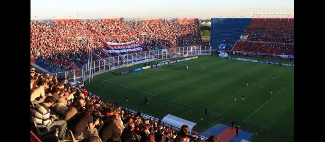Clubes argentinos ponen a disposicioacuten sus instalaciones ante la emergencia