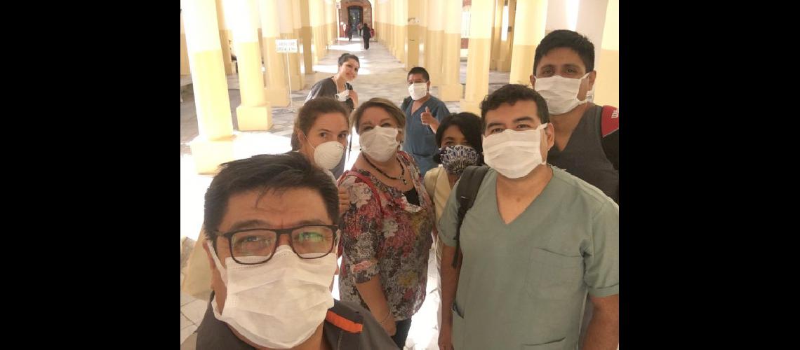 Capacitan a kinesioacutelogos para atencioacuten de  pacientes con patologiacuteas respiratorias