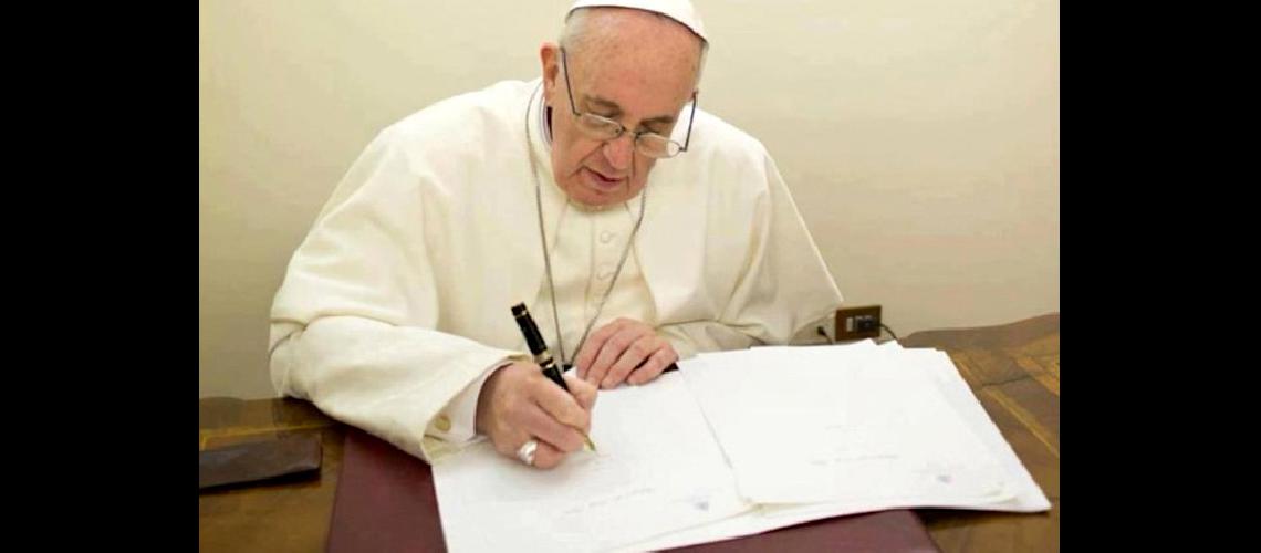 Francisco pidioacute que #147a nadie le falte el alimento#148