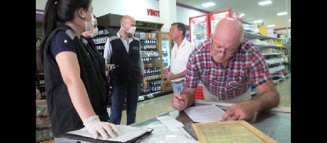 Desarrollan operativo de control de precios maacuteximos y faltante de stocks