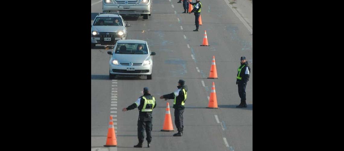 Mayores controles de policiacuteas de Seguridad Vial en rutas de Jujuy