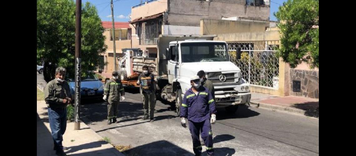 Operativo de descacharrado y desmalezamiento en la ciudad