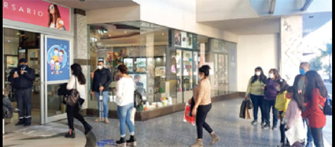 Jujuy disfruta de galeriacuteas shopping y restaurantes