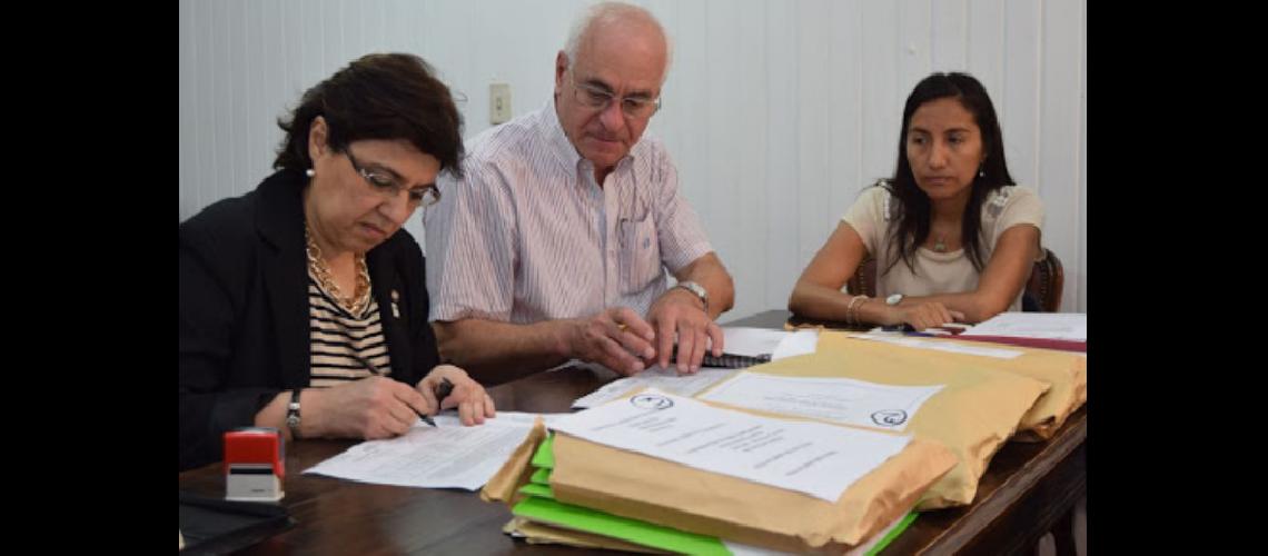 Presentan pliegos para construccioacuten de escuelas