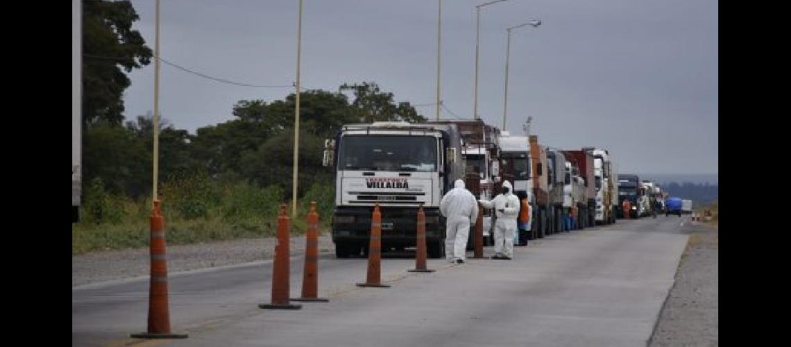 Transportistas deben cumplir estrictas normas al ingresar al territorio jujentildeo