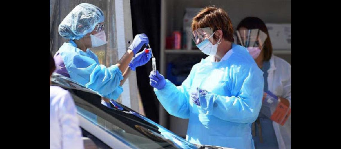 Reacutecord de contagiados- confirmaron 1141 casos de Covid-19 en un diacutea