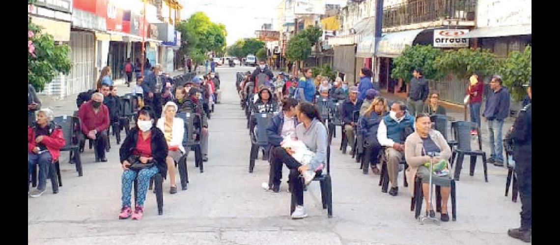 Apertura de los bancos para el pago de jubilados y pensionados