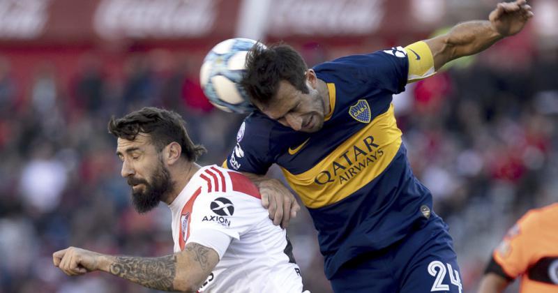 Boca le mejoroacute el contrato de Carlos Izquierdoz y Cardona tiene fecha de arribo