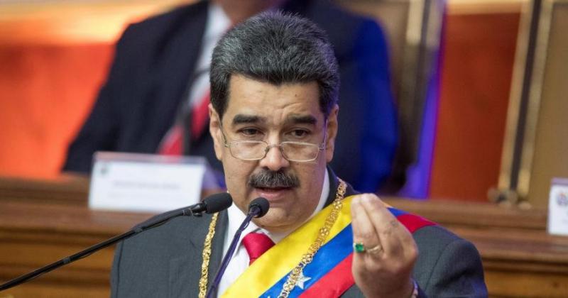 Maduro y su Gabinete acusados por criacutemenes de lesa humanidad